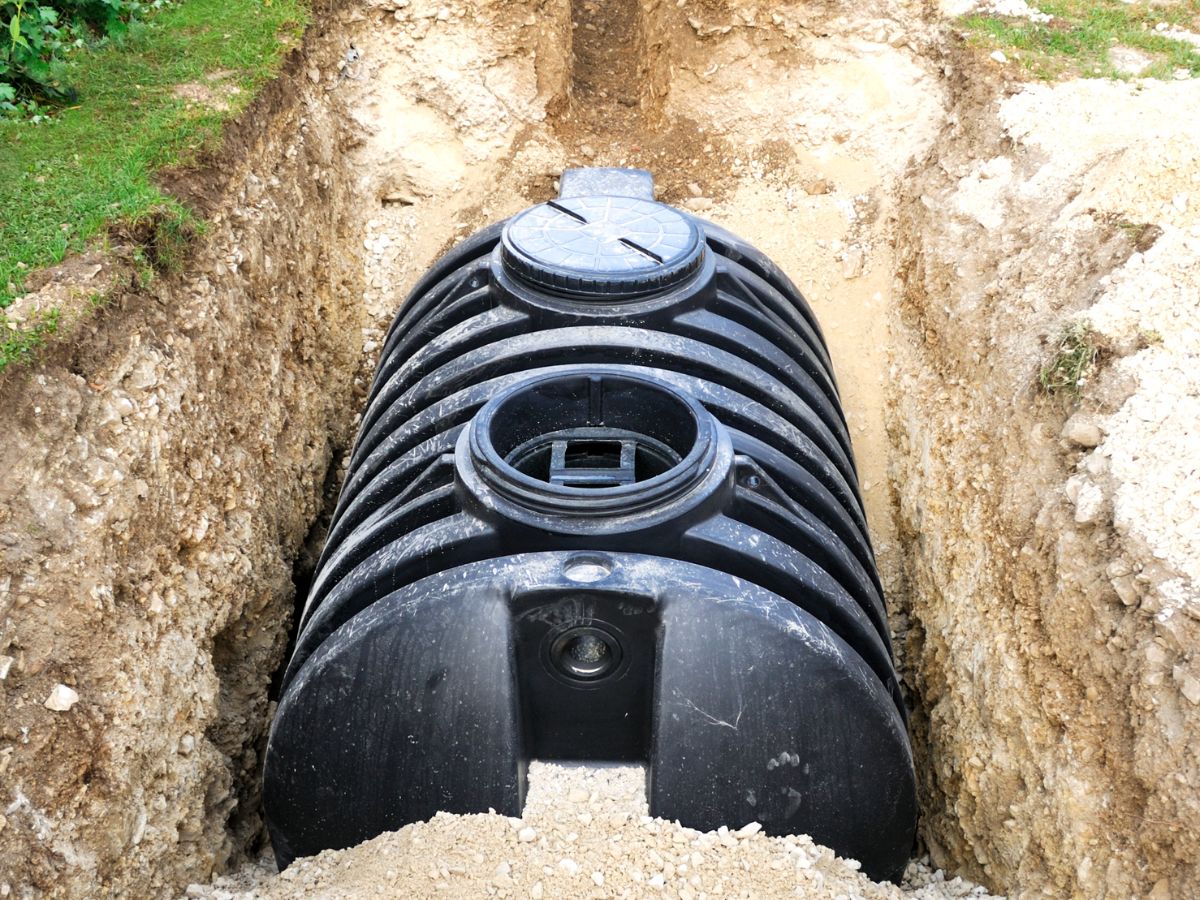 How Long Does A Septic Tank Last? | Diamondback Plumbing